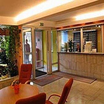 Obiekt Hotelarski Patron * Warschau